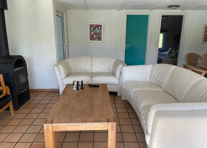 Einladendes Poolhaus Mit Meerblick - Einladendes Poolhaus Mit Meerblick *