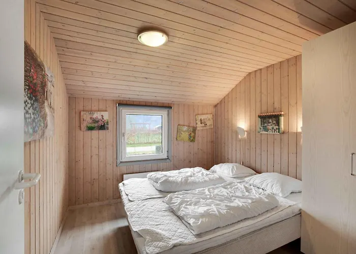 Einladendes Poolhaus Mit Meerblick - Einladendes Poolhaus Mit Meerblick