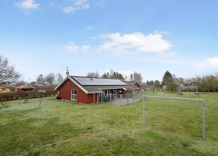 Vakantiehuis Einladendes Poolhaus Mit Meerblick - Einladendes Poolhaus Mit Meerblick *